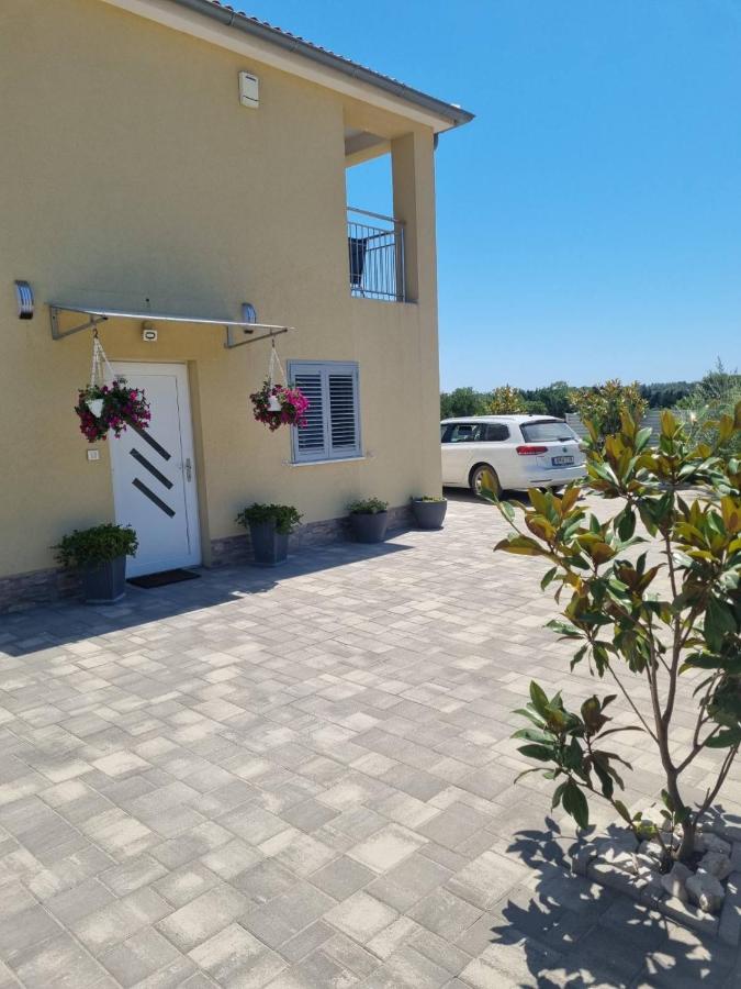 Villa Anna Medulin Exterior photo
